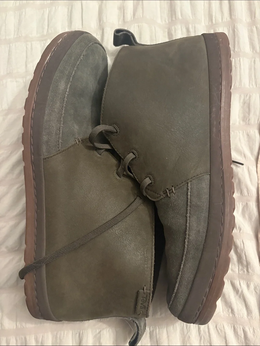 Teva suede chukka